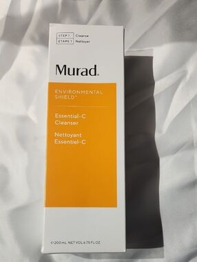 Murad Essential-C Cleanser - Orange and White Packaging